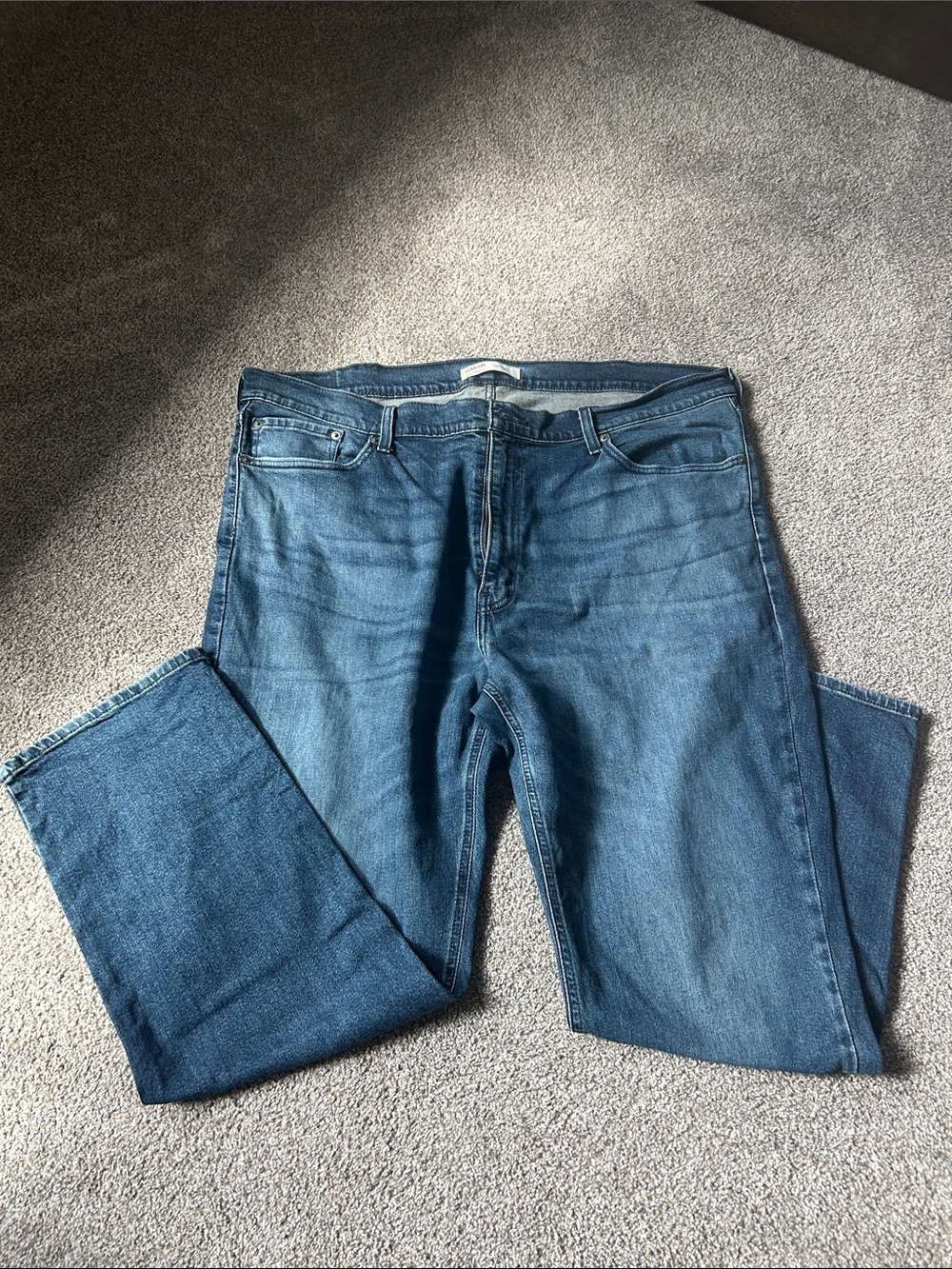 Signature by Levi Strauss Men's Athletic Fit Jeans 42x30